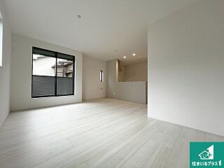 31(土)1(日)現地説明会　八尾市志紀町南　限定1邸 その他