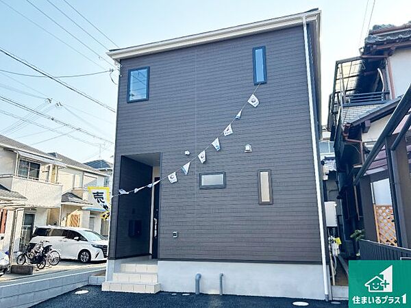 安心の10年保証！外観を美しく保ち、雨水で汚れを落とします！気になることがありましたら、お気軽にお問い合わせください！