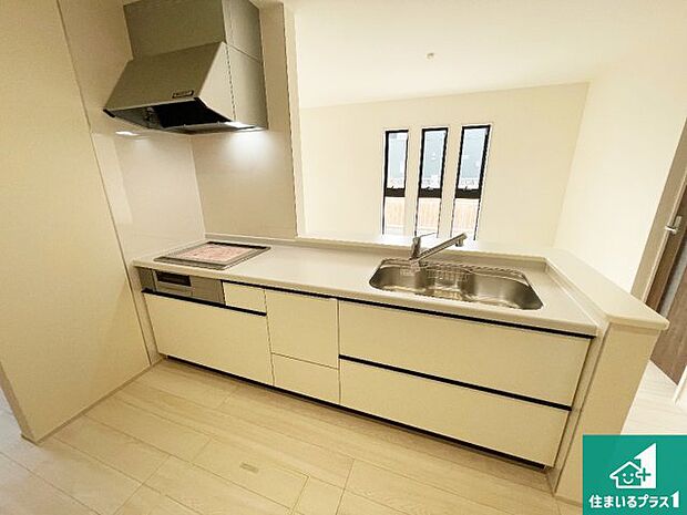 対面キッチンでご家族のコミュニケーションも自然と増える設計!