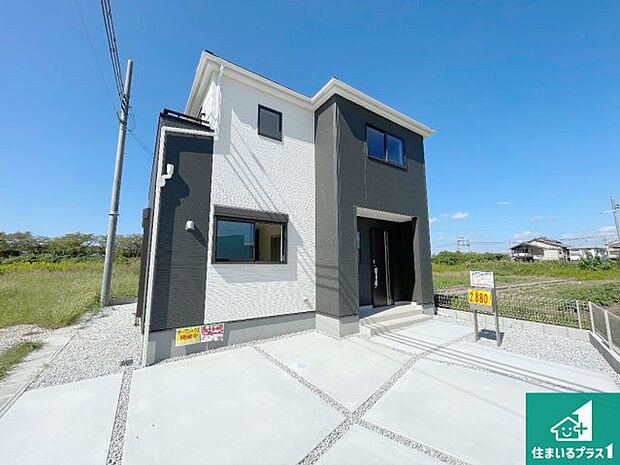 【外観】安心の10年保証!外観を美しく保ち、雨水で汚れを落とします!気になることがありましたら、お気軽にお問い合わせください!