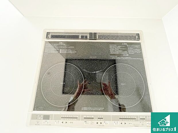 【コンロ】ダブル高火力Siセンサー付きコンロ!3口あるので、まとめて料理をする時も大活躍!