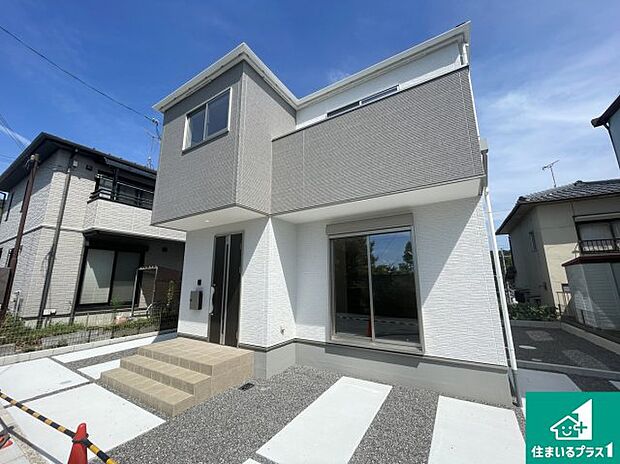 【外観】安心の10年保証!外観を美しく保ち、雨水で汚れを落とします!気になることがありましたら、お気軽にお問い合わせください!