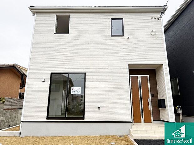 【外観】安心の10年保証!外観を美しく保ち、雨水で汚れを落とします!気になることがありましたら、お気軽にお問い合わせください!