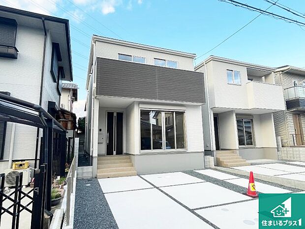 【外観】安心の10年保証!外観を美しく保ち、雨水で汚れを落とします!気になることがありましたら、お気軽にお問い合わせください!