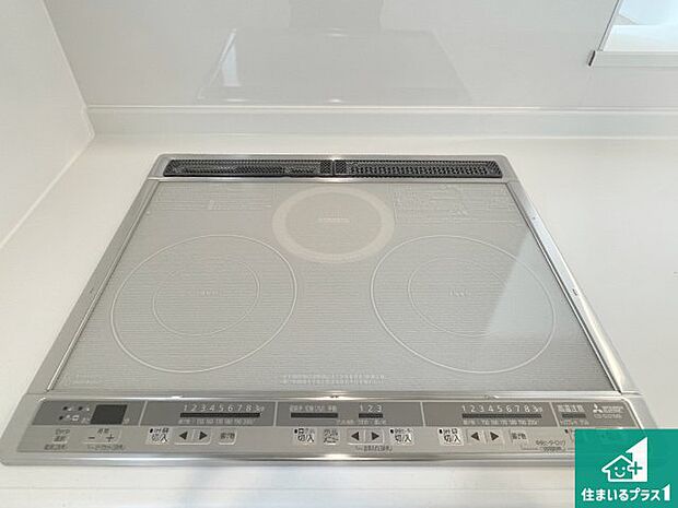 【コンロ】3口あるので、まとめて料理をする時も大活躍!