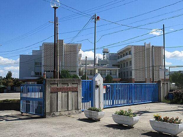 箕面市立西小学校