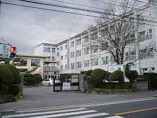 木津川市立木津中学校