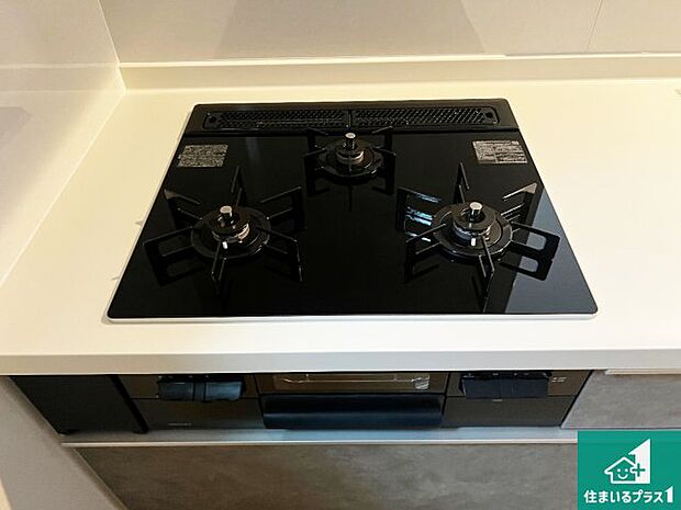 【コンロ】ダブル高火力Siセンサー付きコンロ!3口あるので、まとめて料理をする時も大活躍!