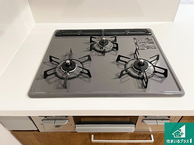 【コンロ】ダブル高火力Siセンサー付きコンロ!3口あるので、まとめて料理をする時も大活躍!