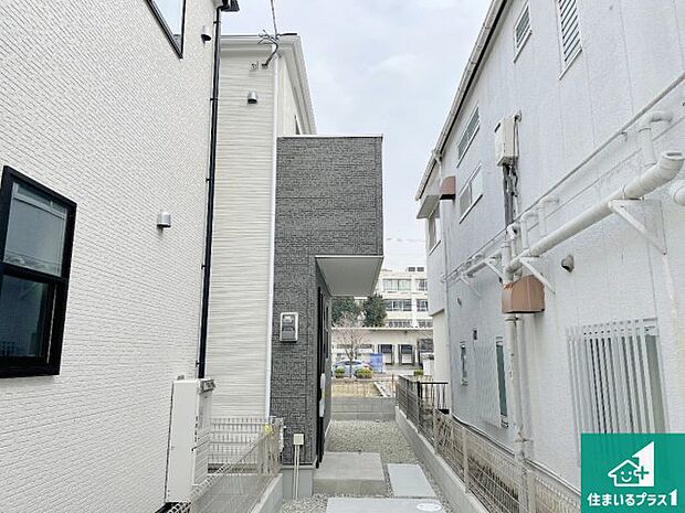 【外観】安心の10年保証!外観を美しく保ち、雨水で汚れを落とします!気になることがありましたら、お気軽にお問い合わせください!