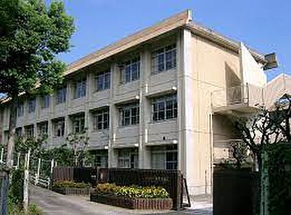 河内長野市立西中学校 徒歩1900m