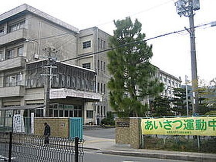 長岡京市立長岡第二中学校 徒歩1198m