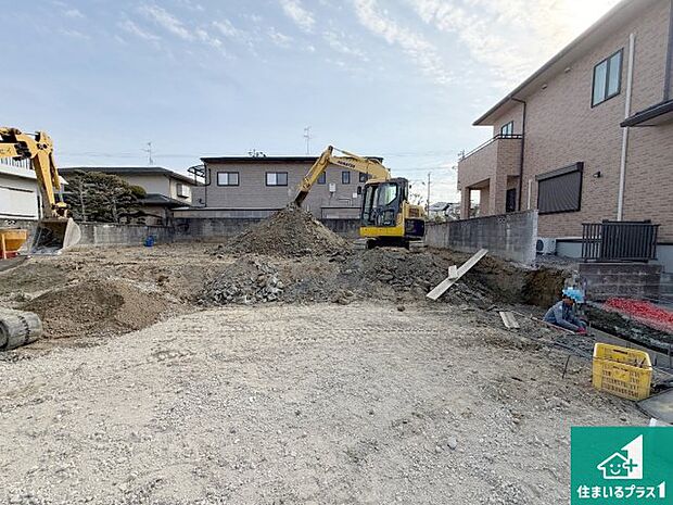 【外観】周辺は落ち着いた街並みの住宅地!子育てがしやすい住環境です!まだ未完成ですが、現地でしかわからない事もございます。是非一度ご覧ください。