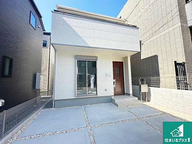 【外観】安心の10年保証!外観を美しく保ち、雨水で汚れを落とします!気になることがありましたら、お気軽にお問い合わせください!