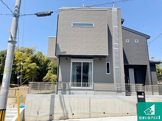 【外観】安心の10年保証!外観を美しく保ち、雨水で汚れを落とします!気になることがありましたら、お気軽にお問い合わせください!