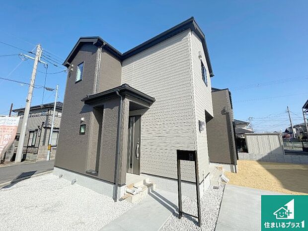 【外観】安心の10年保証!外観を美しく保ち、雨水で汚れを落とします!気になることがありましたら、お気軽にお問い合わせください!