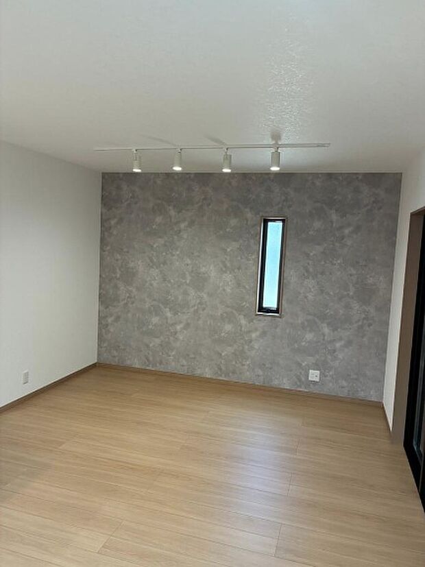 【洋室】シンプルな洋室は、自分好みのインテリアが楽しめます♪ご家族とインテリアや家具を選びに行くのは新築購入時の醍醐味の一つです。ぜひお楽しみください♪