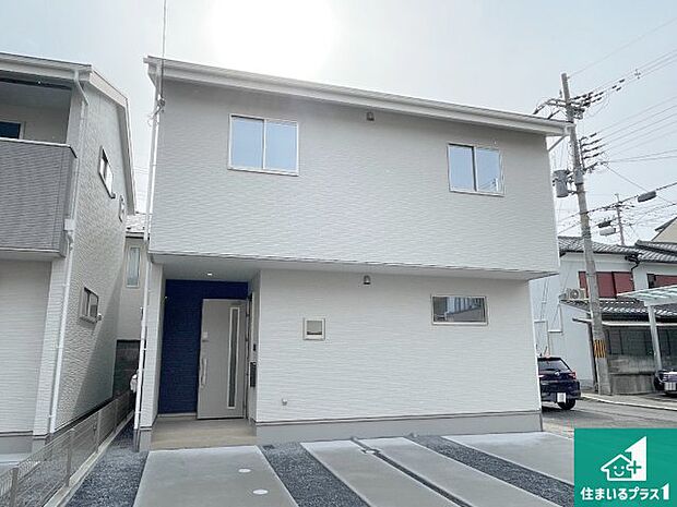 【外観】安心の10年保証!外観を美しく保ち、雨水で汚れを落とします!気になることがありましたら、お気軽にお問い合わせください!