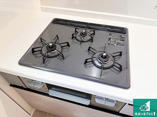 【コンロ】ダブル高火力Siセンサー付きコンロ!3口あるので、まとめて料理をする時も大活躍!