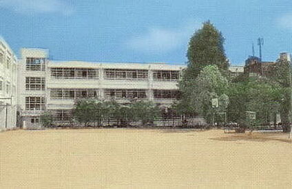 尼崎市立大島小学校 徒歩386m