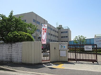 高槻市立如是中学校 徒歩792m