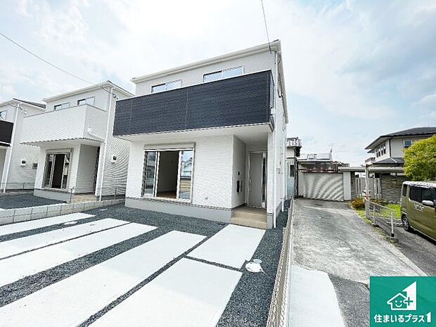 【外観】安心の10年保証!外観を美しく保ち、雨水で汚れを落とします!気になることがありましたら、お気軽にお問い合わせください!