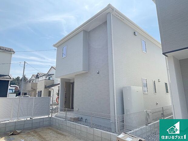 【外観】安心の10年保証！外観を美しく保ち、雨水で汚れを落とします！気になることがありましたら、お気軽にお問い合わせください！