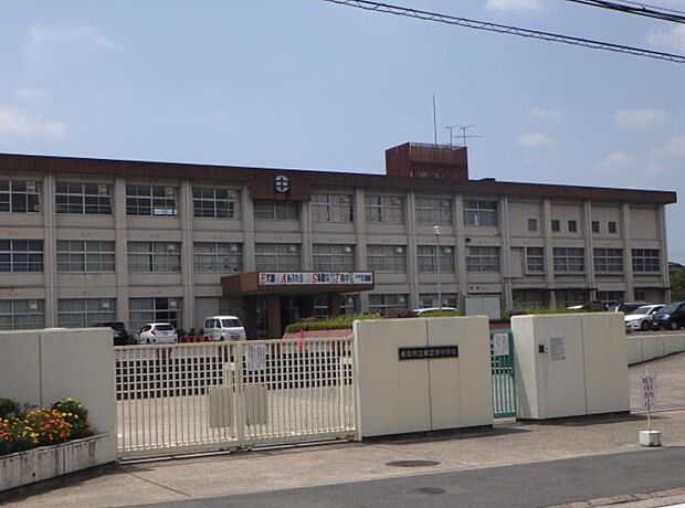 香芝市立香芝東中学校