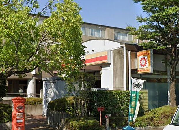 ミニスーパー・マルシェ