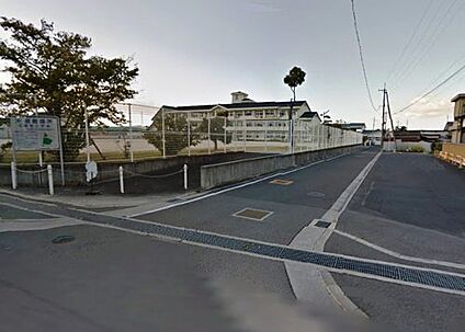 広陵町立広陵東小学校 徒歩139m