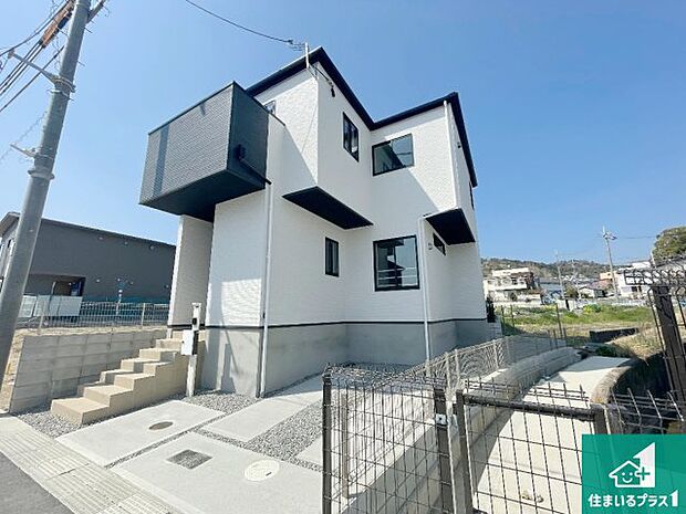 【外観】安心の10年保証!外観を美しく保ち、雨水で汚れを落とします!気になることがありましたら、お気軽にお問い合わせください!