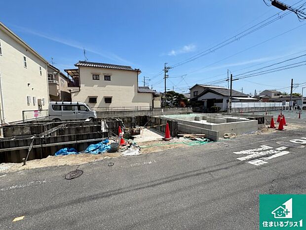 【外観】周辺は落ち着いた街並みの住宅地！子育てがしやすい住環境です！まだ未完成ですが、現地でしかわからない事もございます。是非一度ご覧ください。
