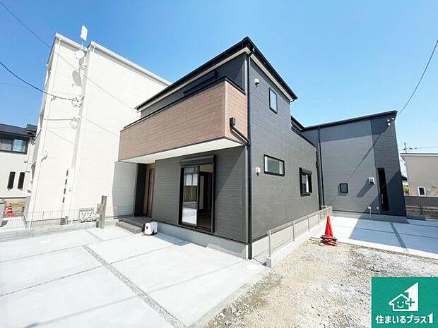 【外観】安心の10年保証！外観を美しく保ち、雨水で汚れを落とします！気になることがありましたら、お気軽にお問い合わせください！