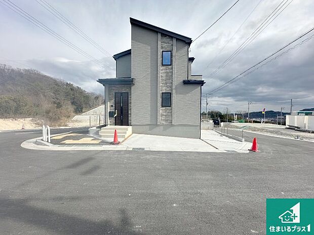 【外観】安心の10年保証！外観を美しく保ち、雨水で汚れを落とします！気になることがありましたら、お気軽にお問い合わせください！