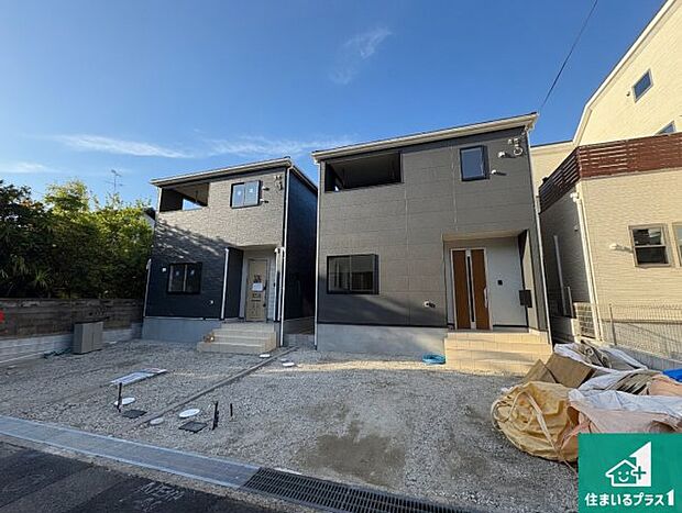 【外観】現在建築中!落ち着いた街並みで新生活を始めることが出来そう!周辺の物件も併せてご紹介させて頂きます!