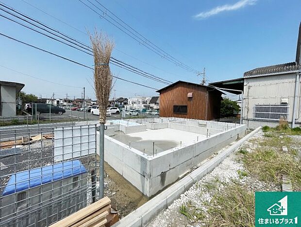 【外観】建築中ですが現地を見ると分かる事もございますので、ぜひ一度現地をご覧ください。