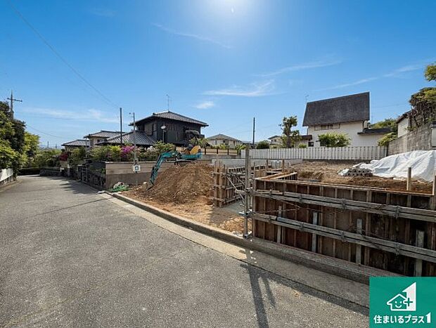 【外観】現在建築中!落ち着いた街並みで新生活を始めることが出来そう!周辺の物件も併せてご紹介させて頂きます!
