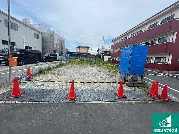 【外観】周辺は落ち着いた街並みの住宅地！子育てがしやすい住環境です！まだ未完成ですが、現地でしかわからない事もございます。是非一度ご覧ください。