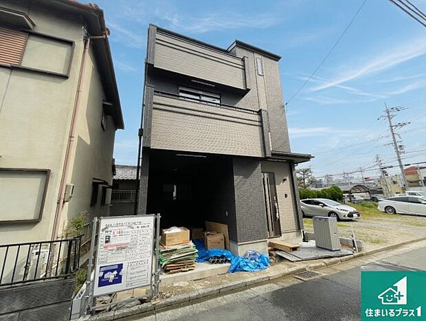 【外観】現在建築中！落ち着いた街並みで新生活を始めることが出来そう！周辺の物件も併せてご紹介させて頂きます！