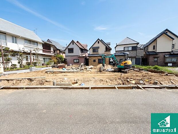 【外観】周辺は落ち着いた街並みの住宅地！子育てがしやすい住環境です！まだ未完成ですが、現地でしかわからない事もございます。是非一度ご覧ください。