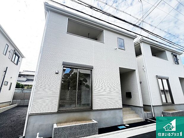 【外観】安心の10年保証!外観を美しく保ち、雨水で汚れを落とします!気になることがありましたら、お気軽にお問い合わせください!