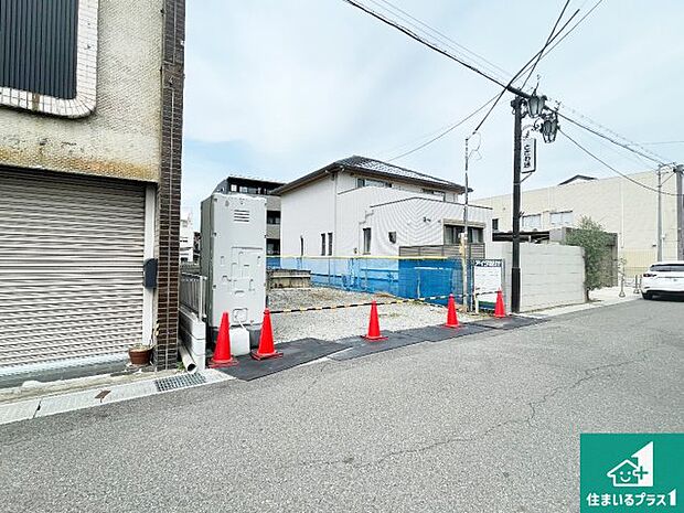 【外観】現在建築中！落ち着いた街並みで新生活を始めることが出来そう！周辺の物件も併せてご紹介させて頂きます！
