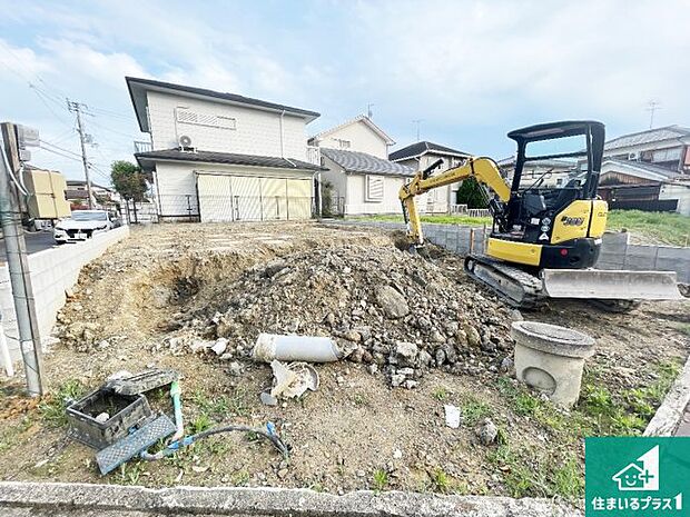 【外観】現在建築中！落ち着いた街並みで新生活を始めることが出来そう！周辺の物件も併せてご紹介させて頂きます！