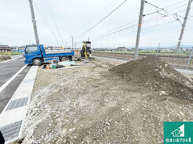 【外観】現在建築中！落ち着いた街並みで新生活を始めることが出来そう！周辺の物件も併せてご紹介させて頂きます！