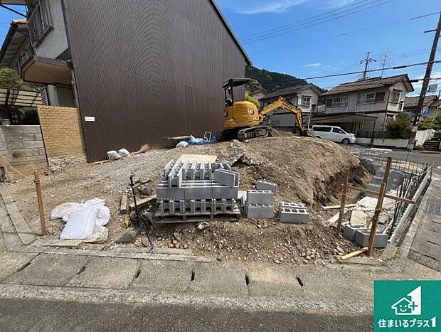 【外観】現在建築中！落ち着いた街並みで新生活を始めることが出来そう！周辺の物件も併せてご紹介させて頂きます！