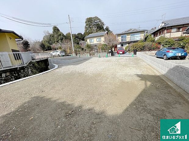 【外観】現在建築中！落ち着いた街並みで新生活を始めることが出来そう！周辺の物件も併せてご紹介させて頂きます！
