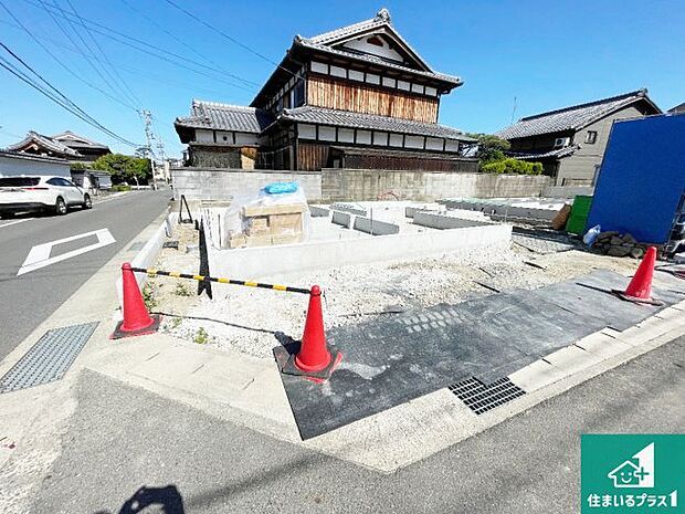 【外観】現在建築中！落ち着いた街並みで新生活を始めることが出来そう！周辺の物件も併せてご紹介させて頂きます！