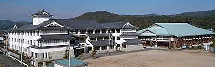 南丹市立園部中学校 徒歩300m