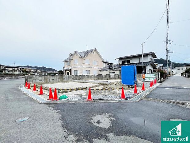 【外観】現在建築中！落ち着いた街並みで新生活を始めることが出来そう！周辺の物件も併せてご紹介させて頂きます！