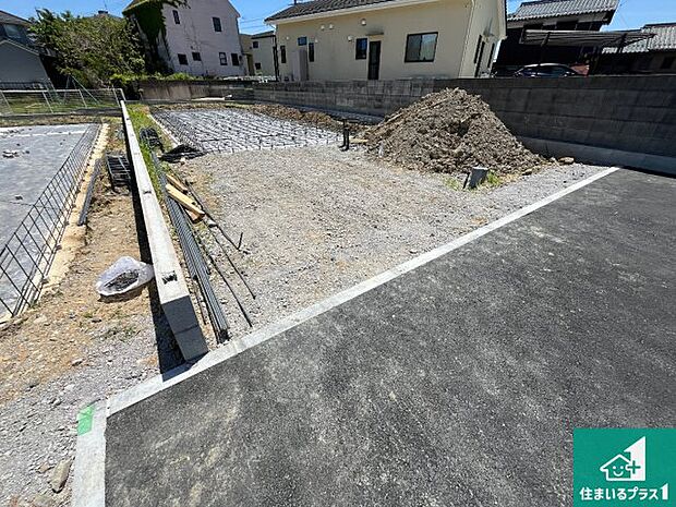 【外観】現在建築中！落ち着いた街並みで新生活を始めることが出来そう！周辺の物件も併せてご紹介させて頂きます！